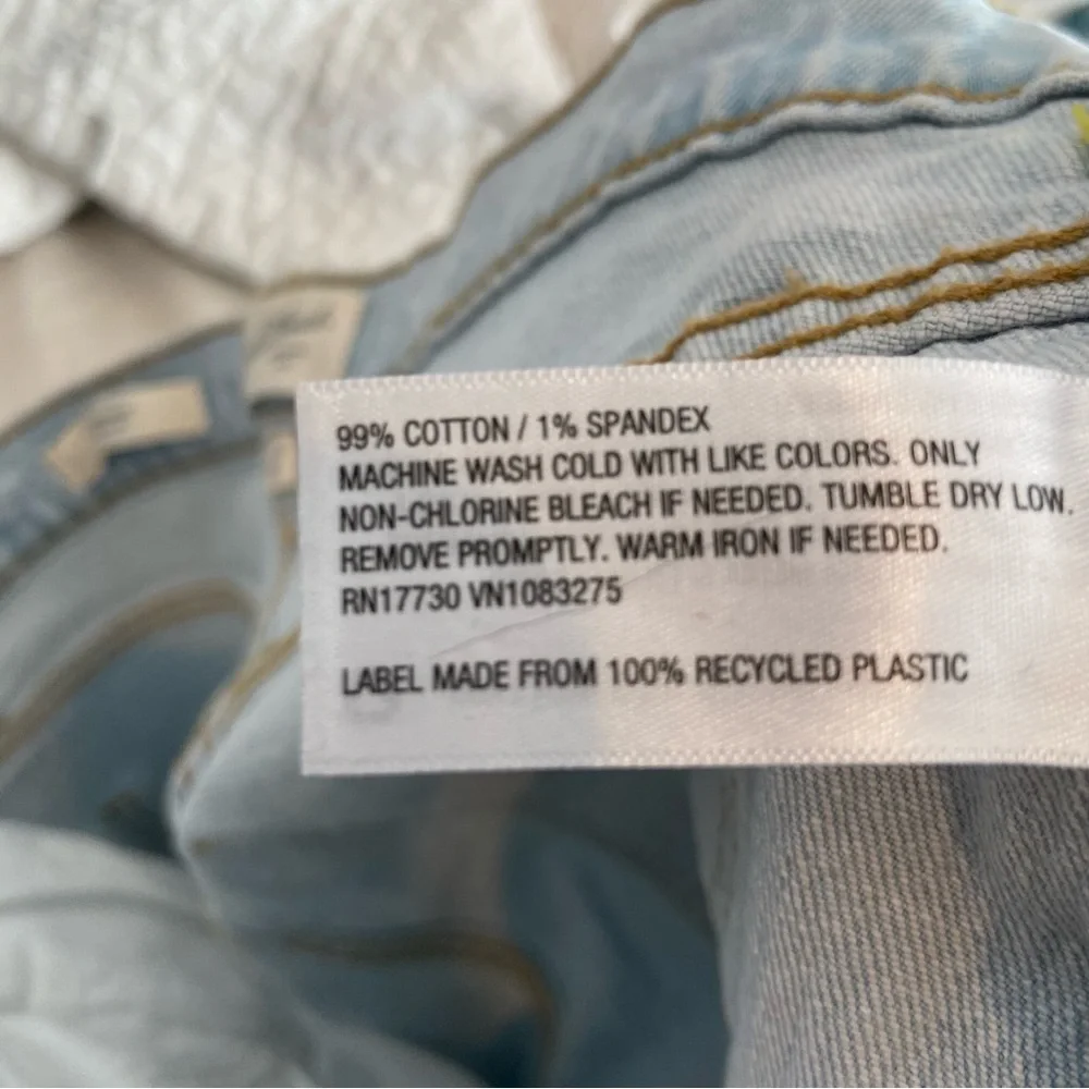 TARGET | Universal Thread Vintage Straight Jeans Cropped Distressed Size 10 NWOT - Picture 5 of 7